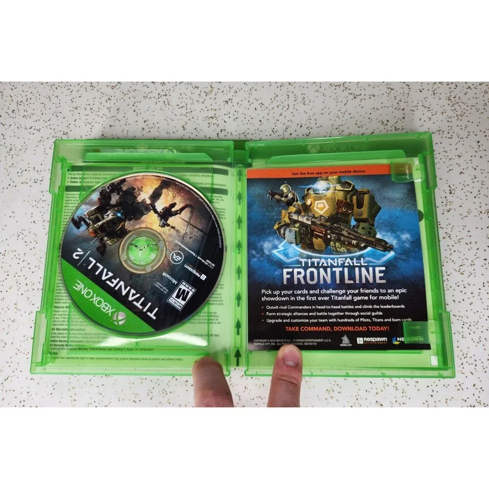 Xbox One Mixed Lot of 3 Video Games Star Wars Battlefront, Halo 5 & Titan Fall 2